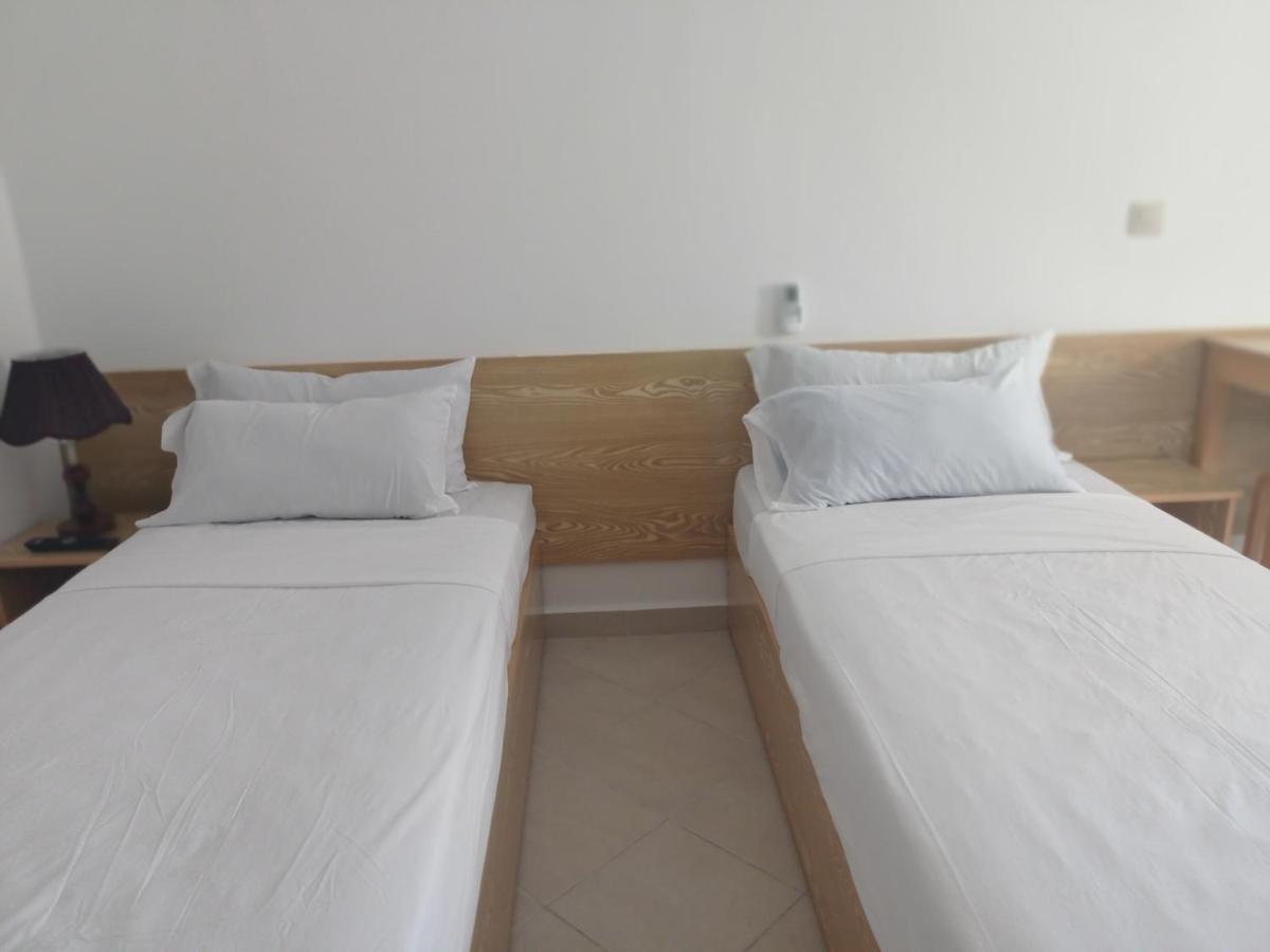 Hotel Castiya М'Дик Екстериор снимка