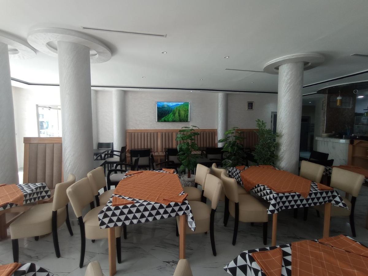 Hotel Castiya М'Дик Екстериор снимка